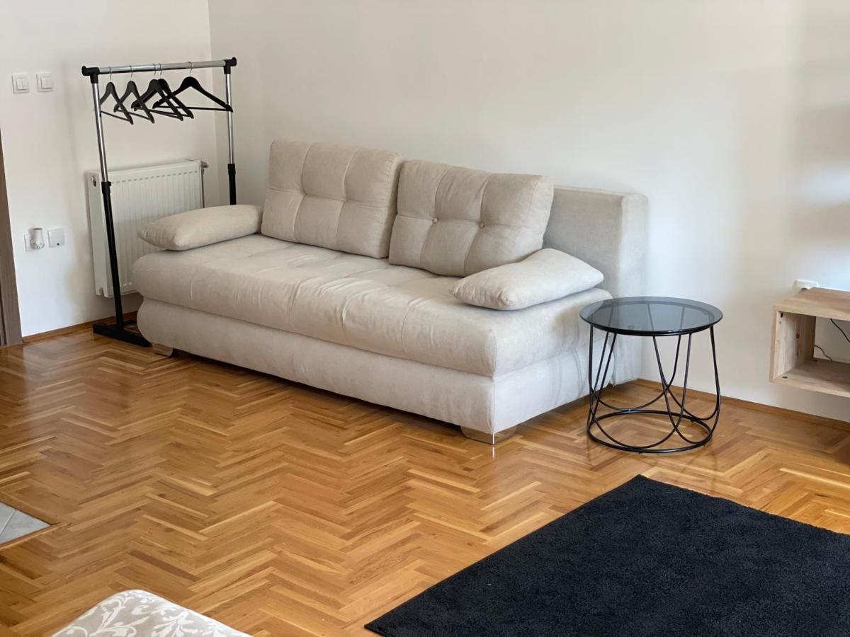 Apartman Sunny سومبور المظهر الخارجي الصورة