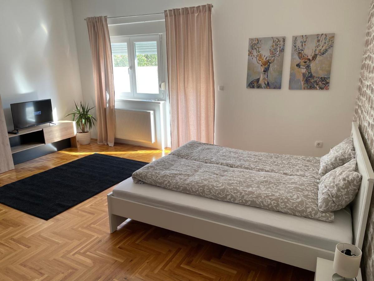 Apartman Sunny سومبور المظهر الخارجي الصورة