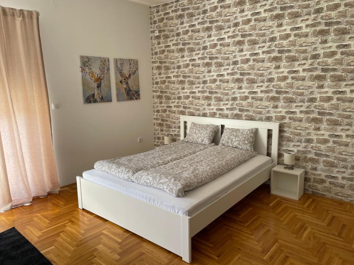 Apartman Sunny سومبور المظهر الخارجي الصورة